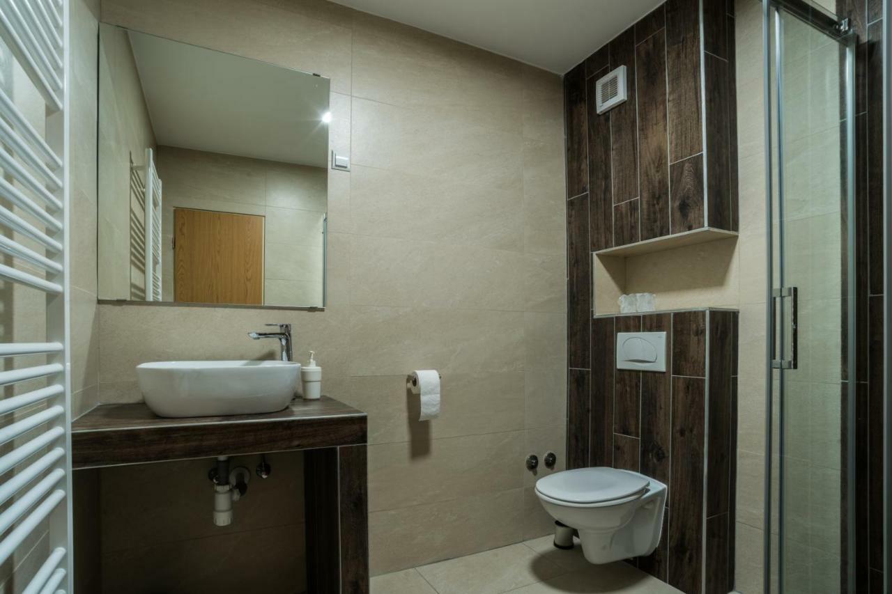 Hotel Fala ซาเกร็บ ภายนอก รูปภาพ