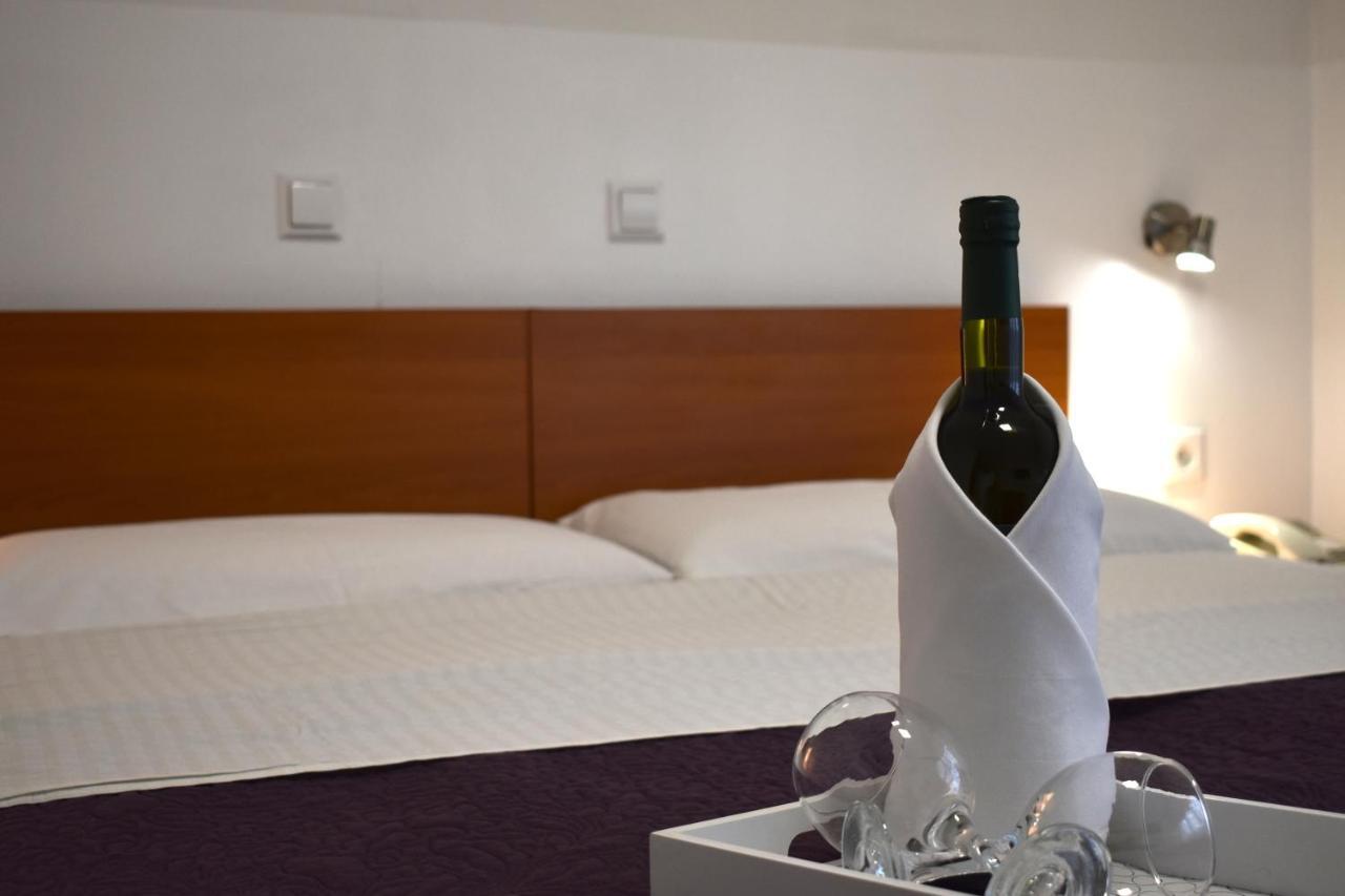Hotel Fala ซาเกร็บ ภายนอก รูปภาพ