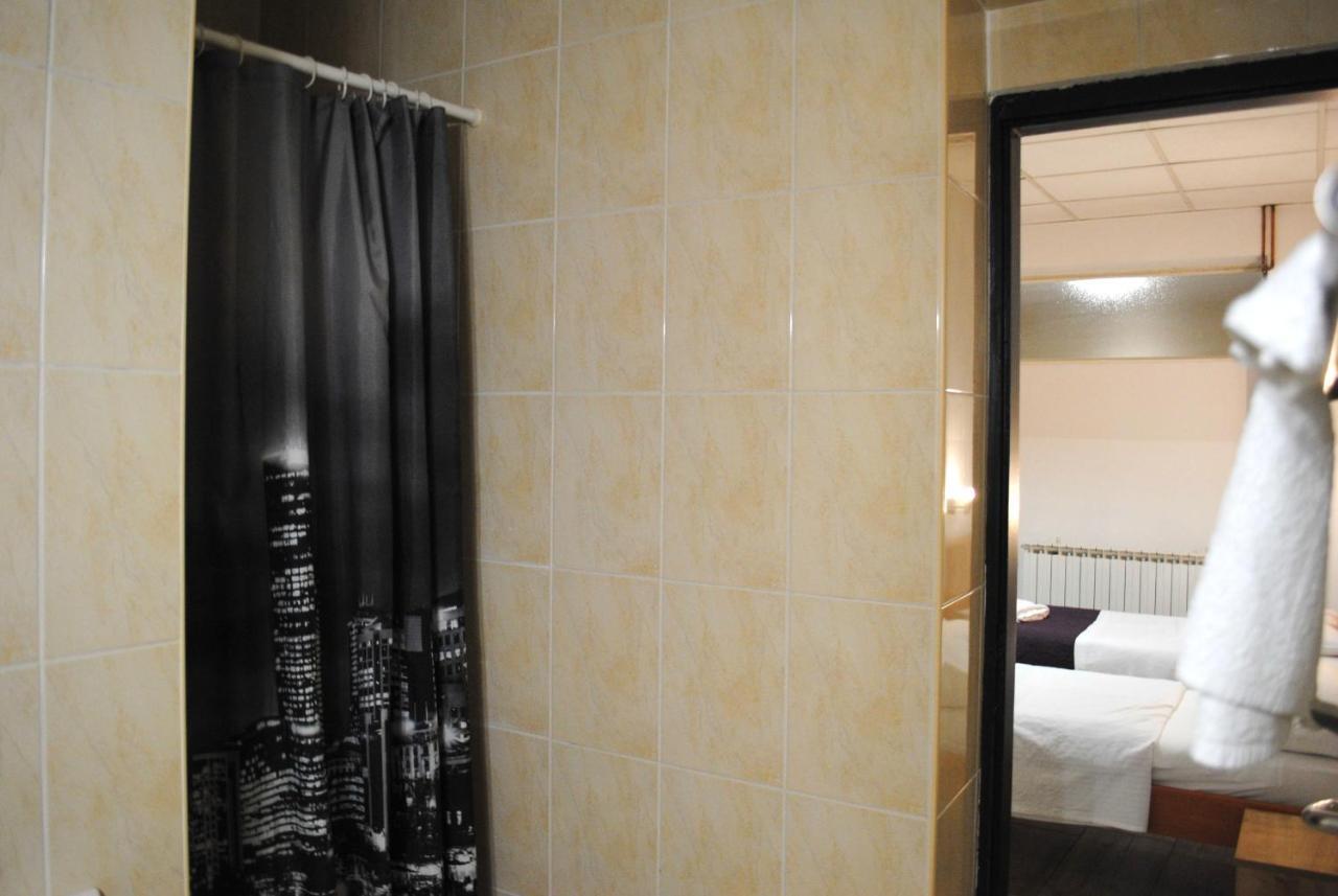Hotel Fala ซาเกร็บ ภายนอก รูปภาพ