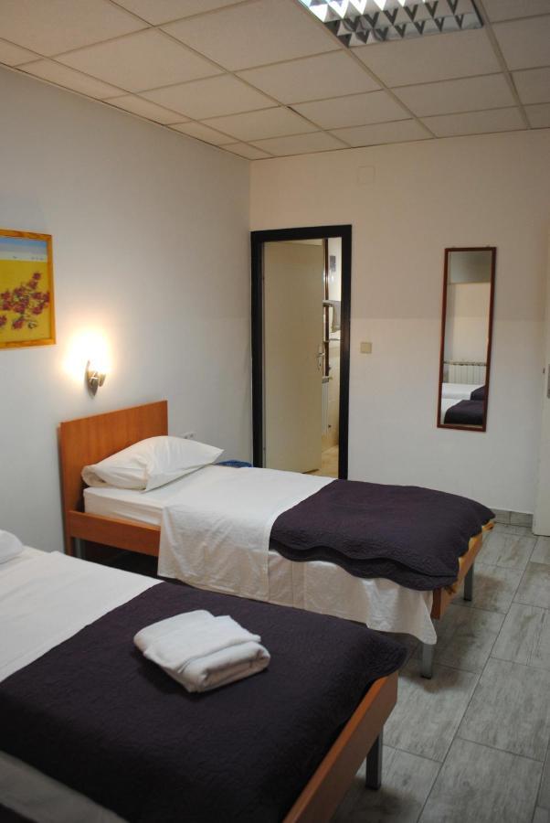 Hotel Fala ซาเกร็บ ภายนอก รูปภาพ