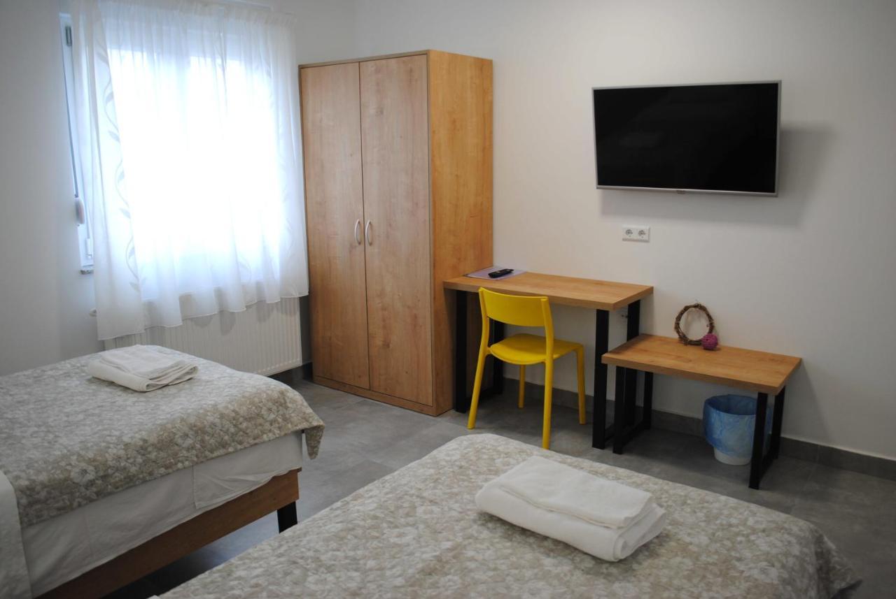 Hotel Fala ซาเกร็บ ภายนอก รูปภาพ